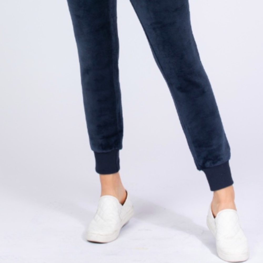 NEW Women's Soft Fuzzy Faux Fur Navy Blue Sweatpants- Size L - Picture 3 of 5